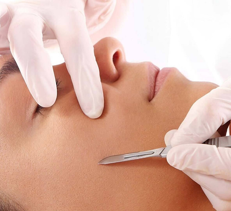 Dermaplaning Facial
